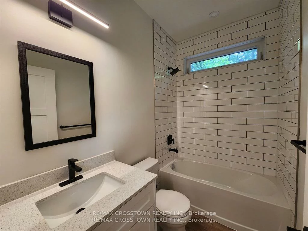 120, Dundonald, Codrington, Barrie