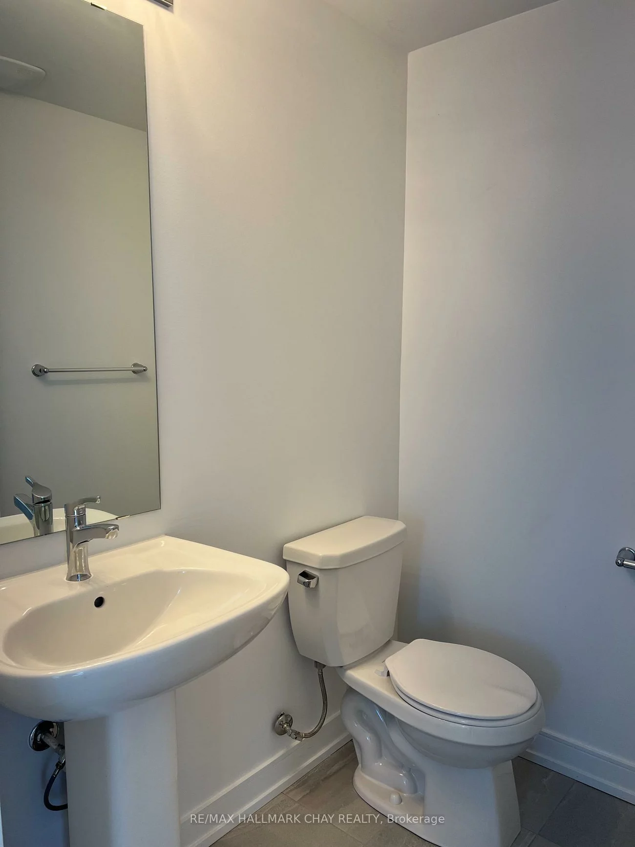 150, Blue Forest, Innis-Shore, Barrie