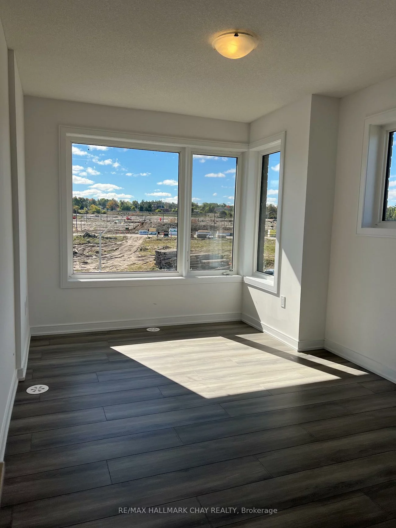 150, Blue Forest, Innis-Shore, Barrie