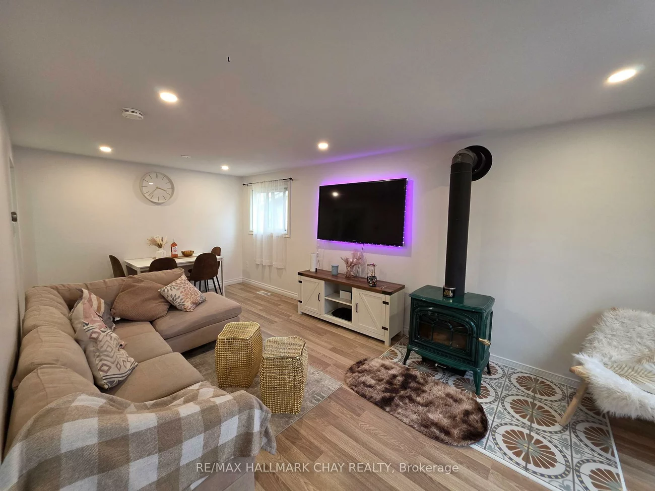 54, Shakespeare, Letitia Heights, Barrie