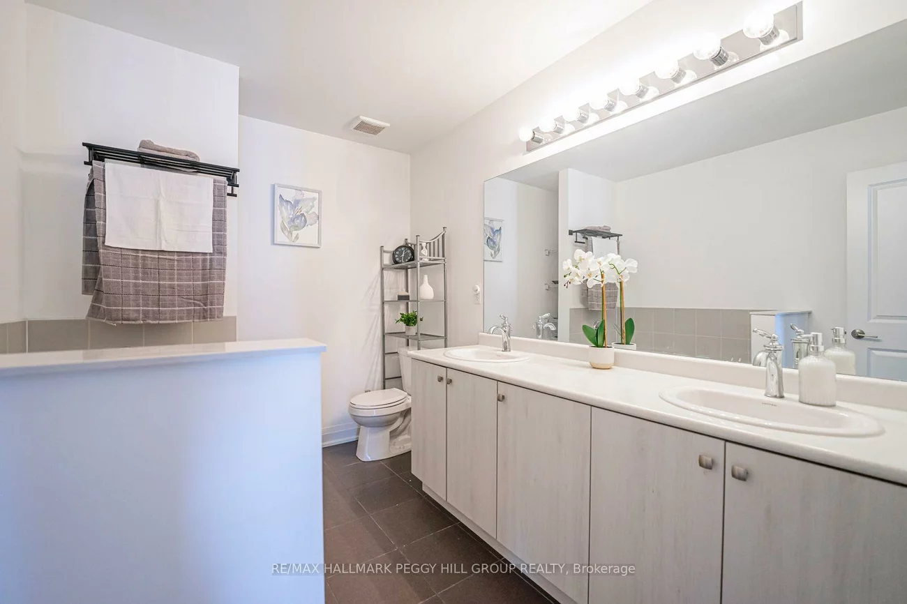 42, Alaskan, Rural Barrie Southwest, Barrie