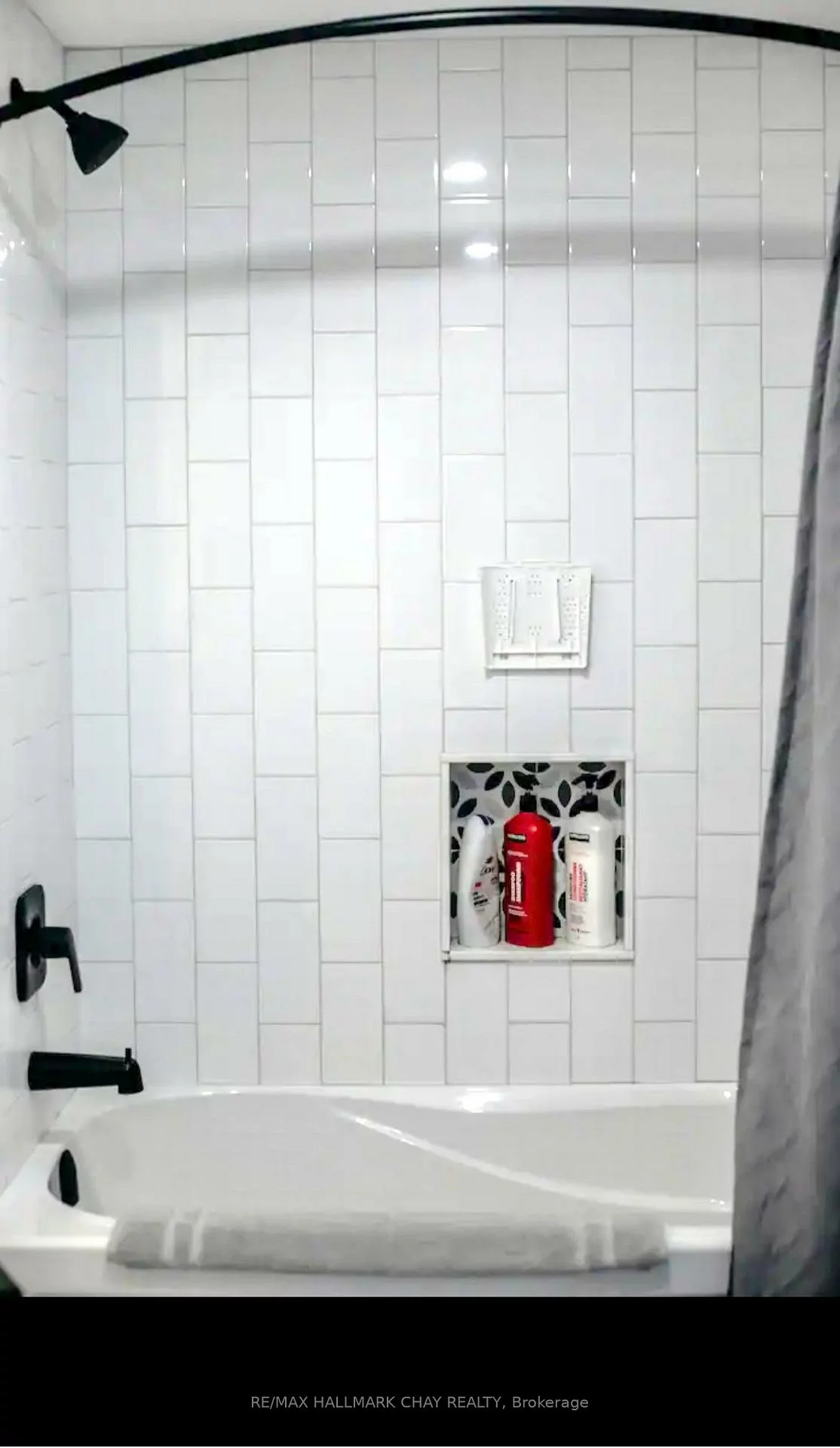 118, Mulcaster, Codrington, Barrie