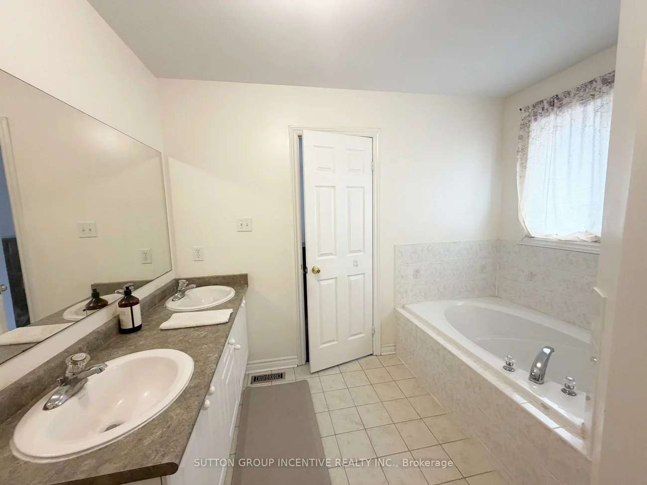 134, Raymond, Painswick South, Barrie