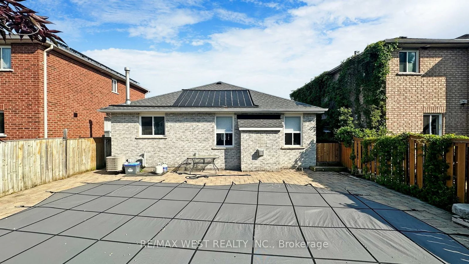 56, Livia Herman, East Bayfield, Barrie