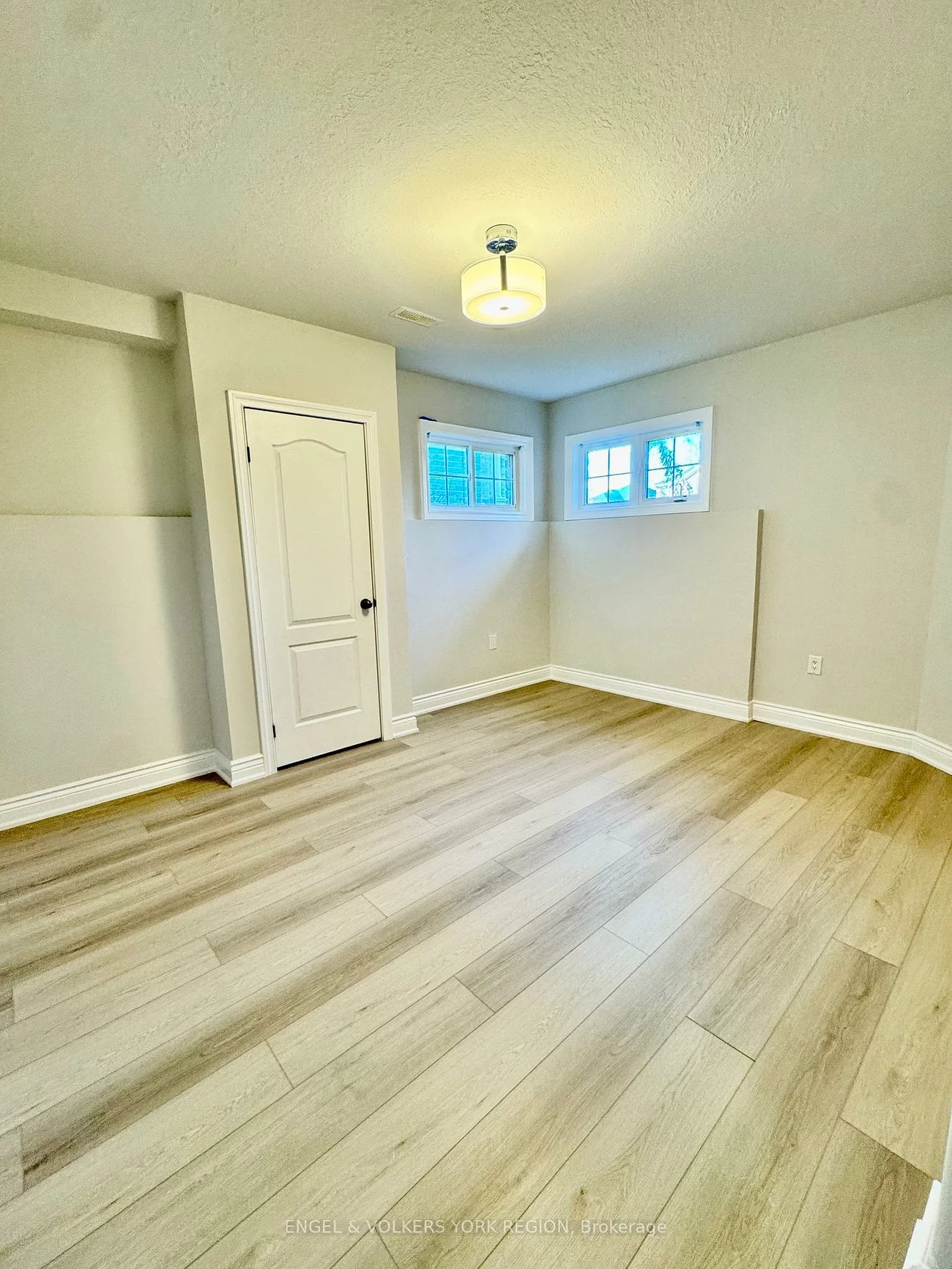 125, Sovereign's, Innis-Shore, Barrie