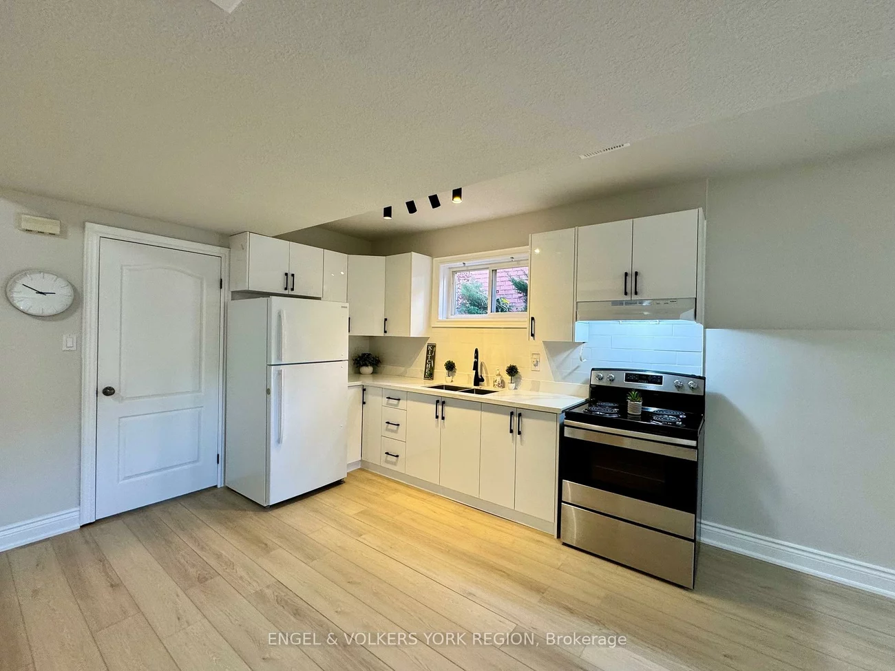 125, Sovereign's, Innis-Shore, Barrie