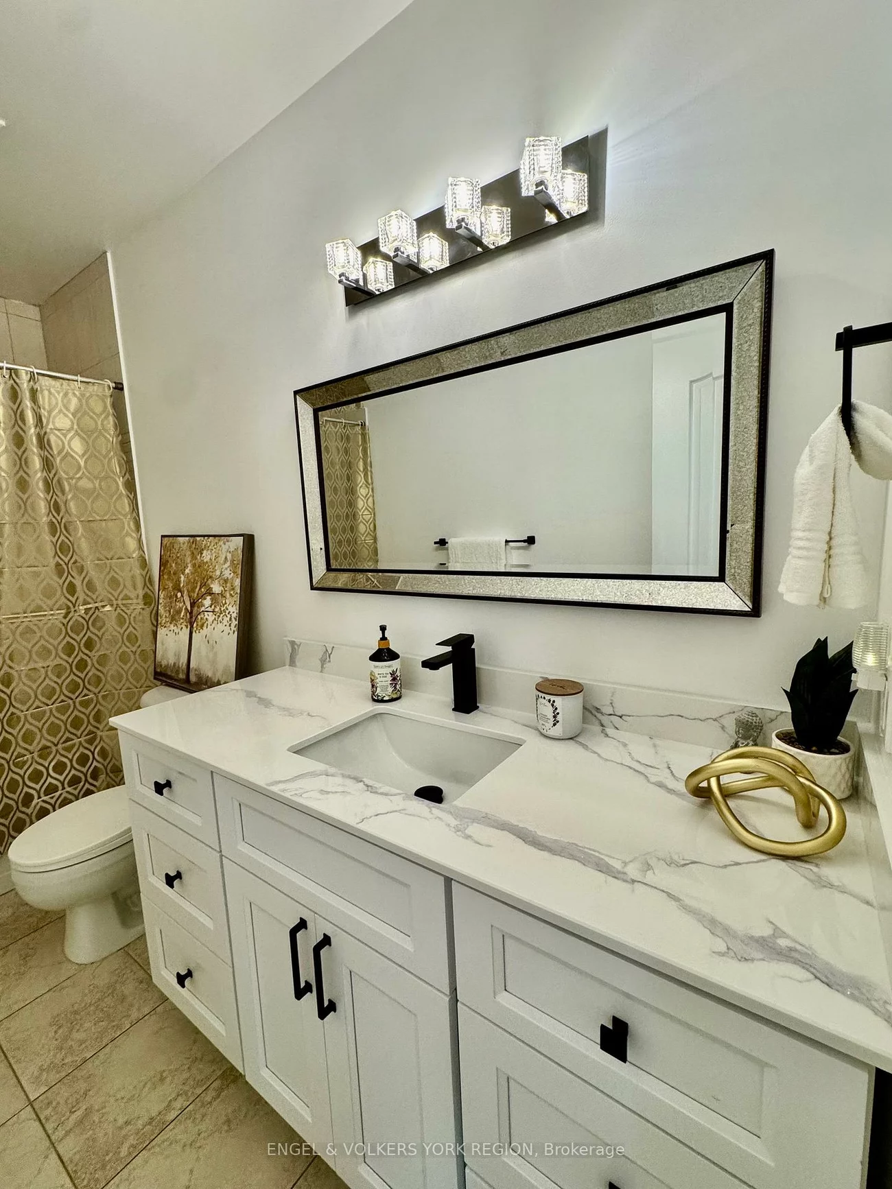 125, Sovereign's, Innis-Shore, Barrie