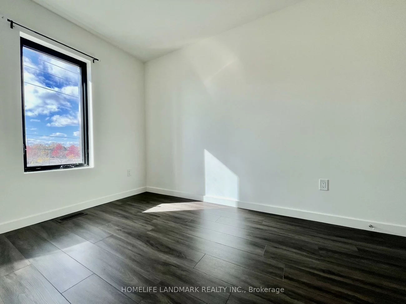 29, Rainwater, Holly, Barrie