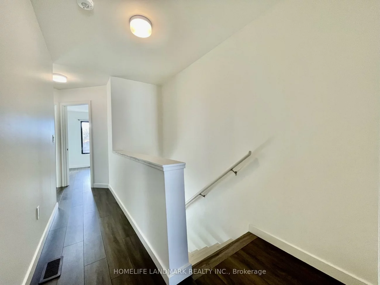 29, Rainwater, Holly, Barrie