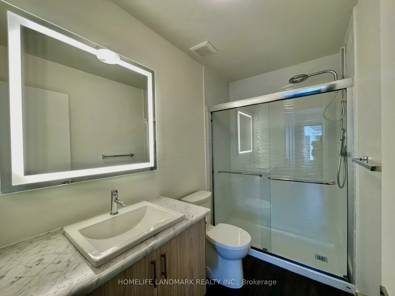 29, Rainwater, Holly, Barrie