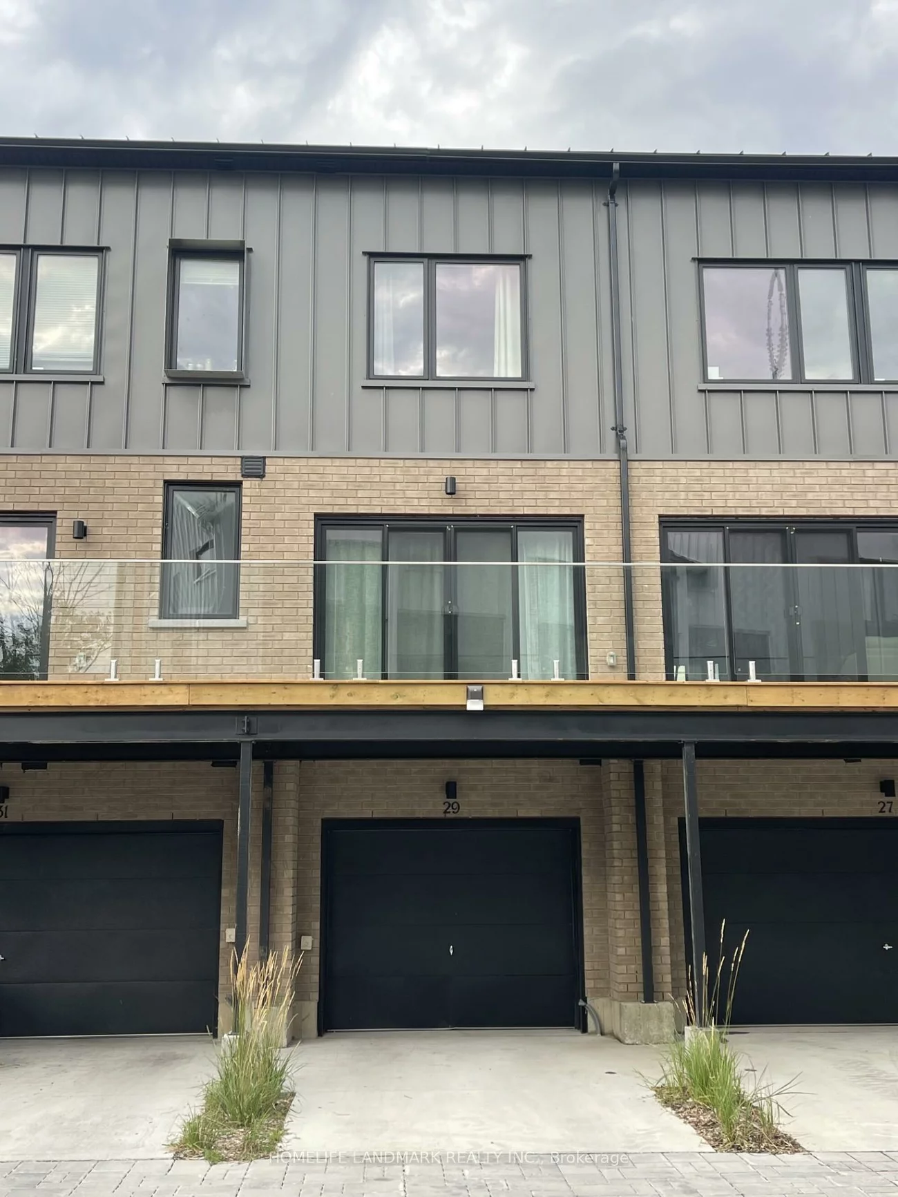 29, Rainwater, Holly, Barrie