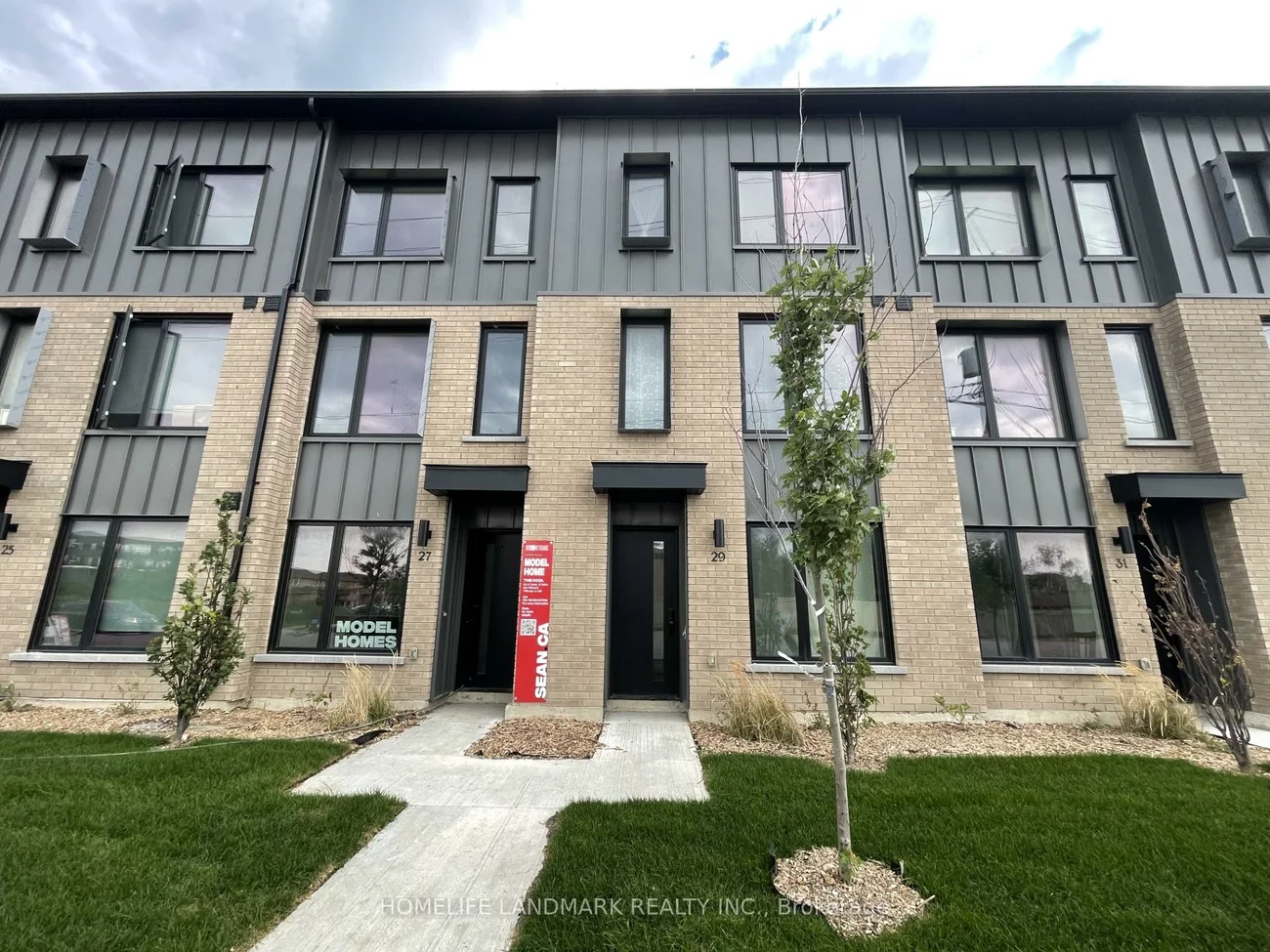 29, Rainwater, Holly, Barrie