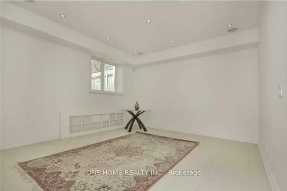 35, Blue Forest, Innis-Shore, Barrie