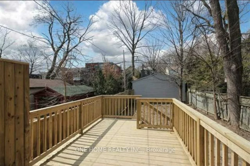 35, Blue Forest, Innis-Shore, Barrie