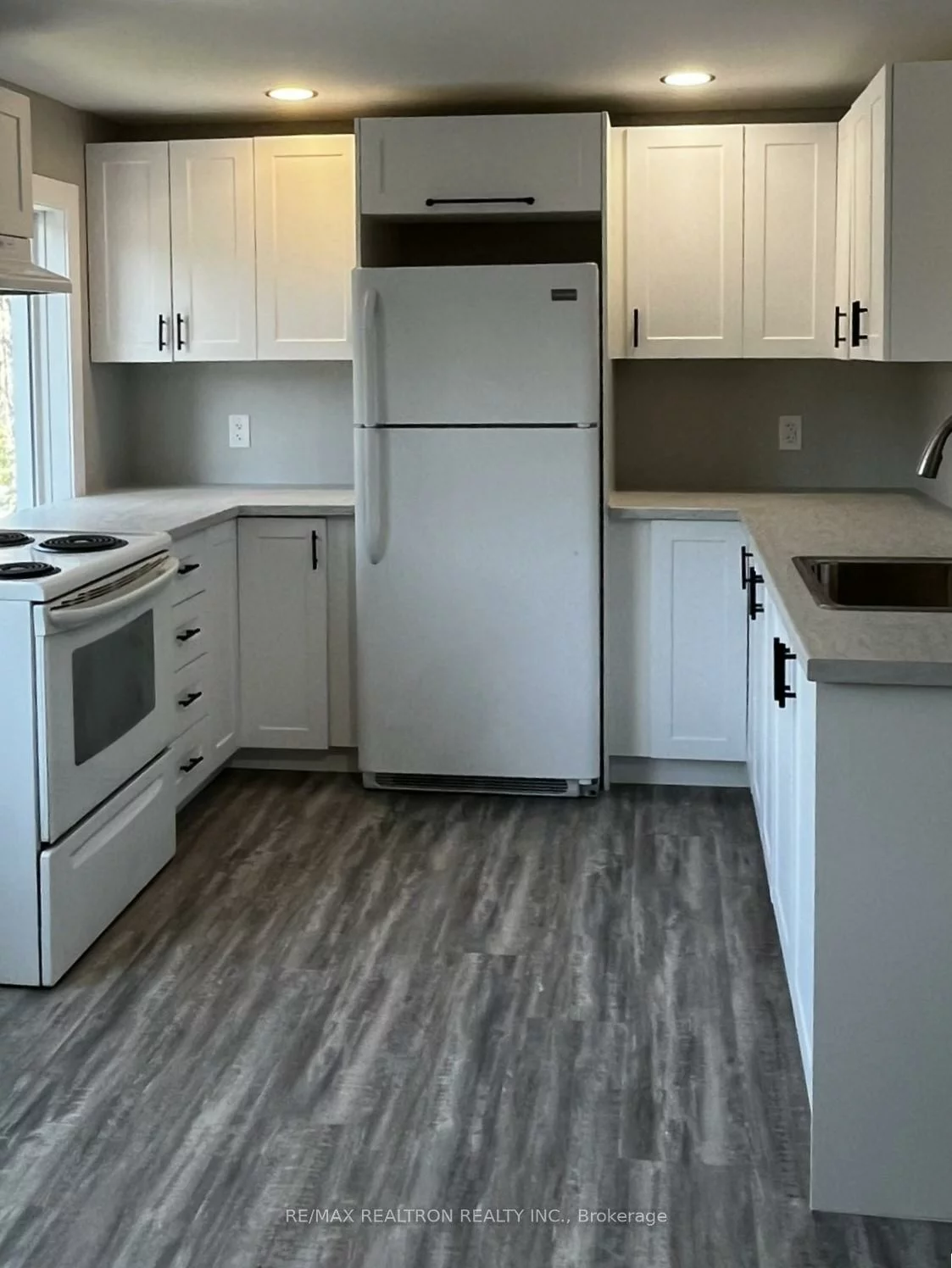 9, Gunn, Wellington, Barrie