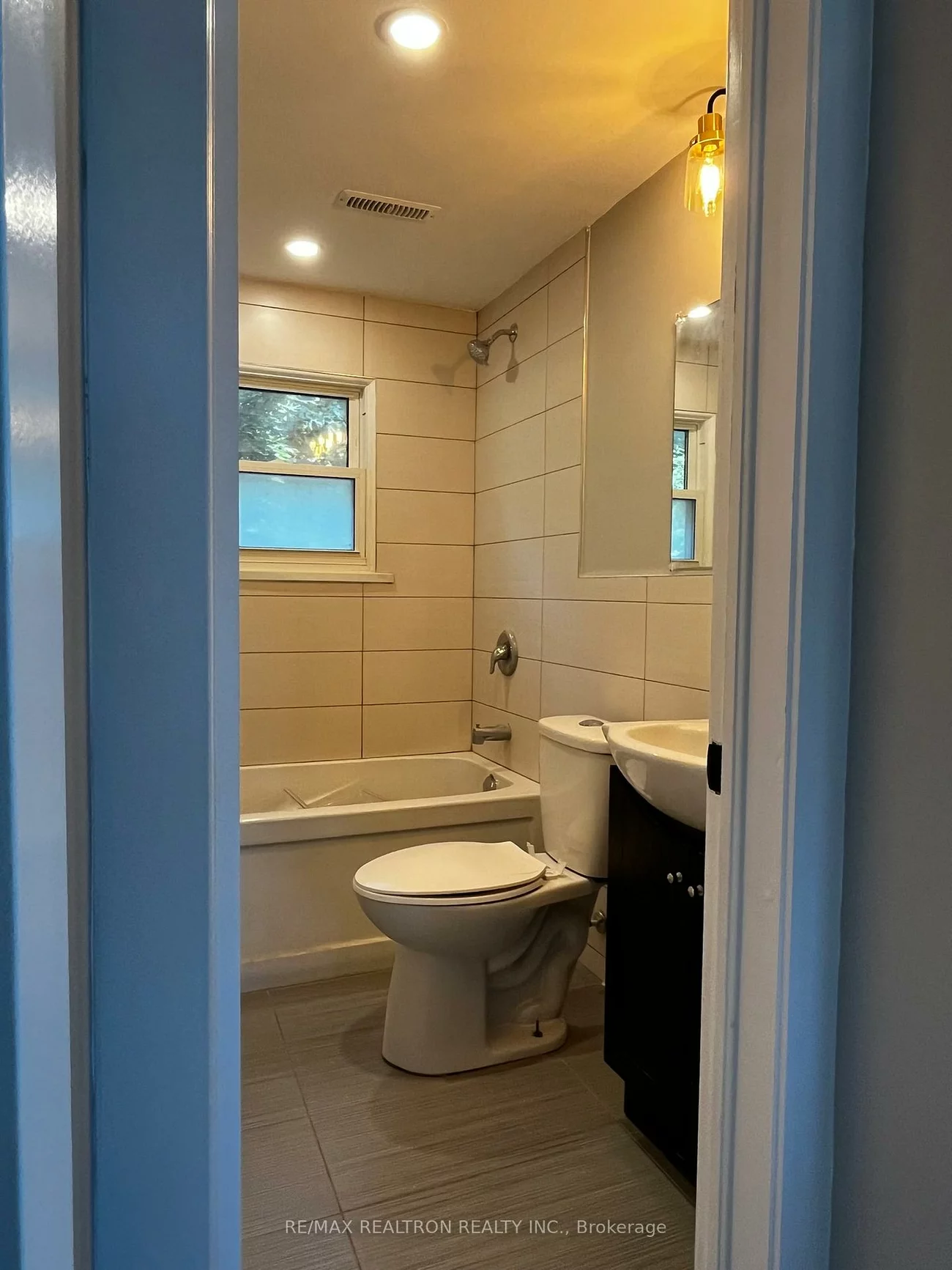 9, Gunn, Wellington, Barrie