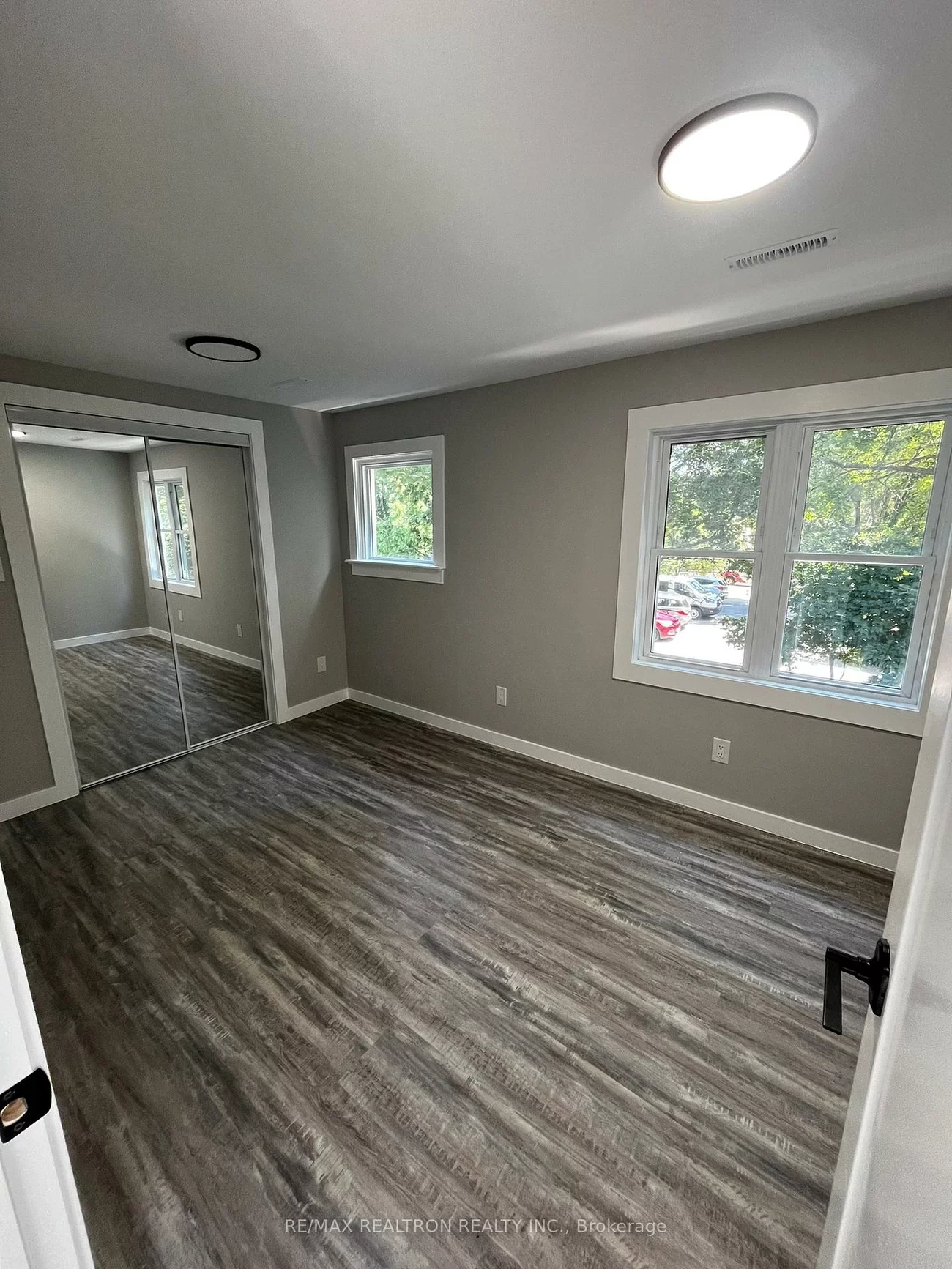 9, Gunn, Wellington, Barrie