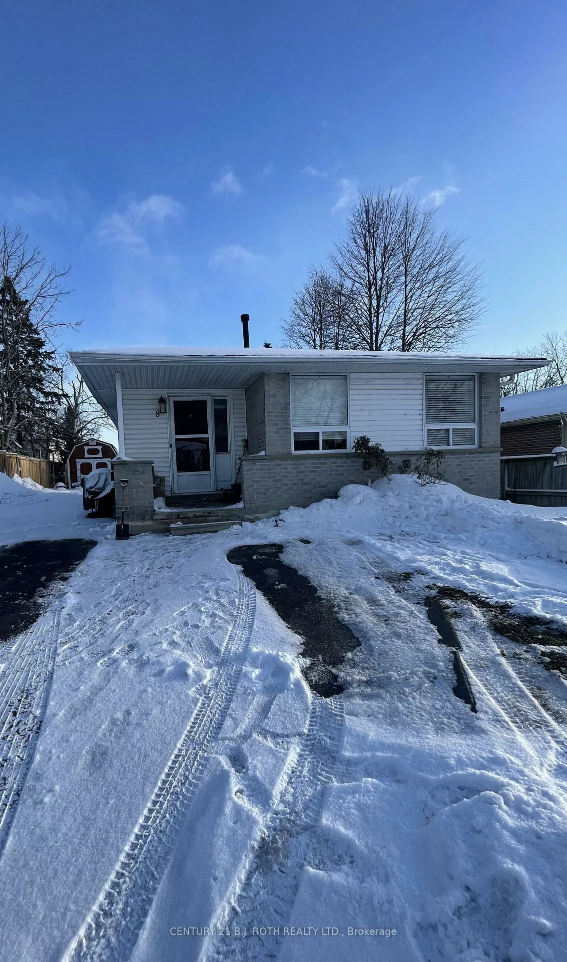 8, Daphne, Cundles East, Barrie