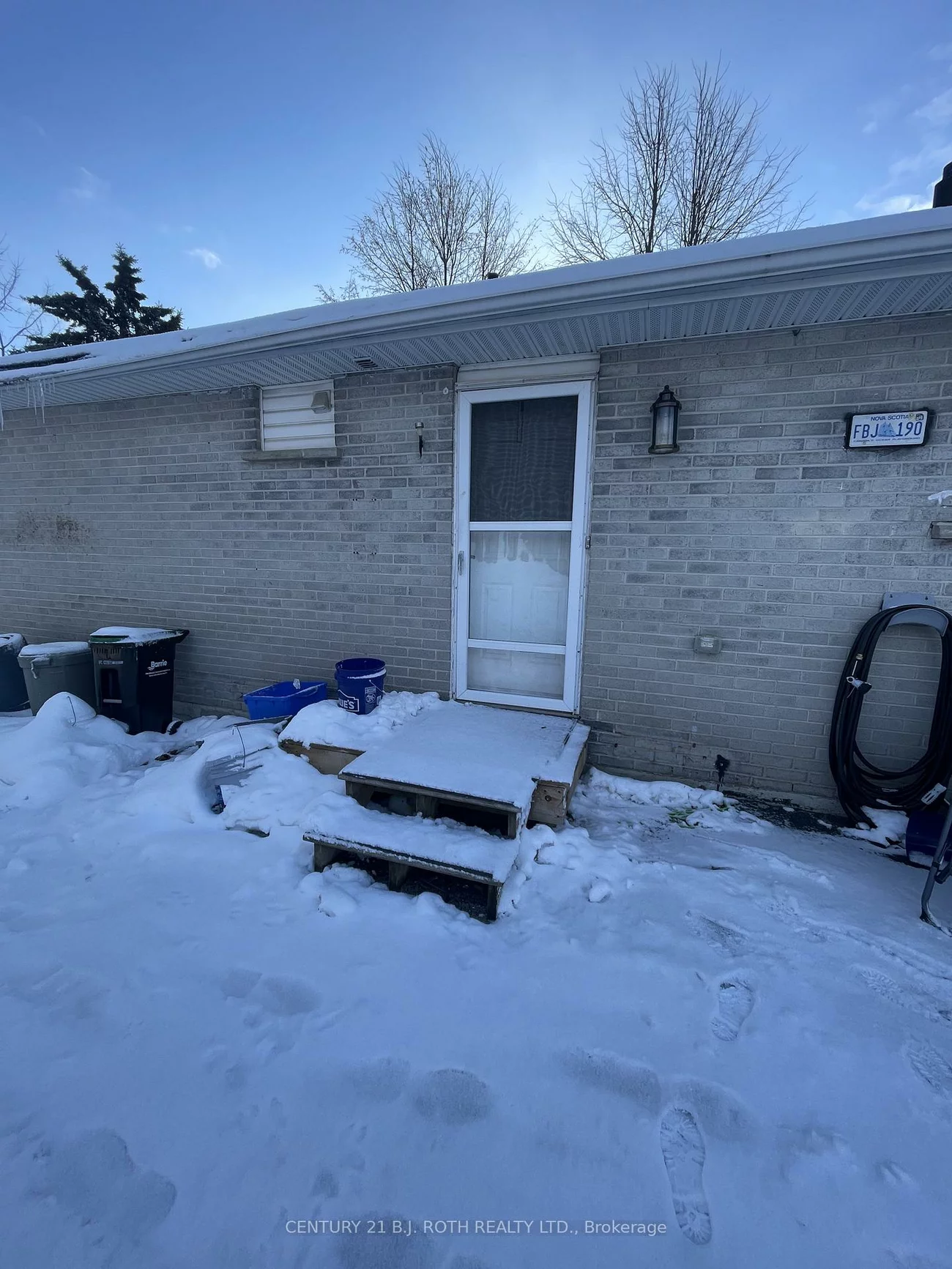 8, Daphne, Cundles East, Barrie