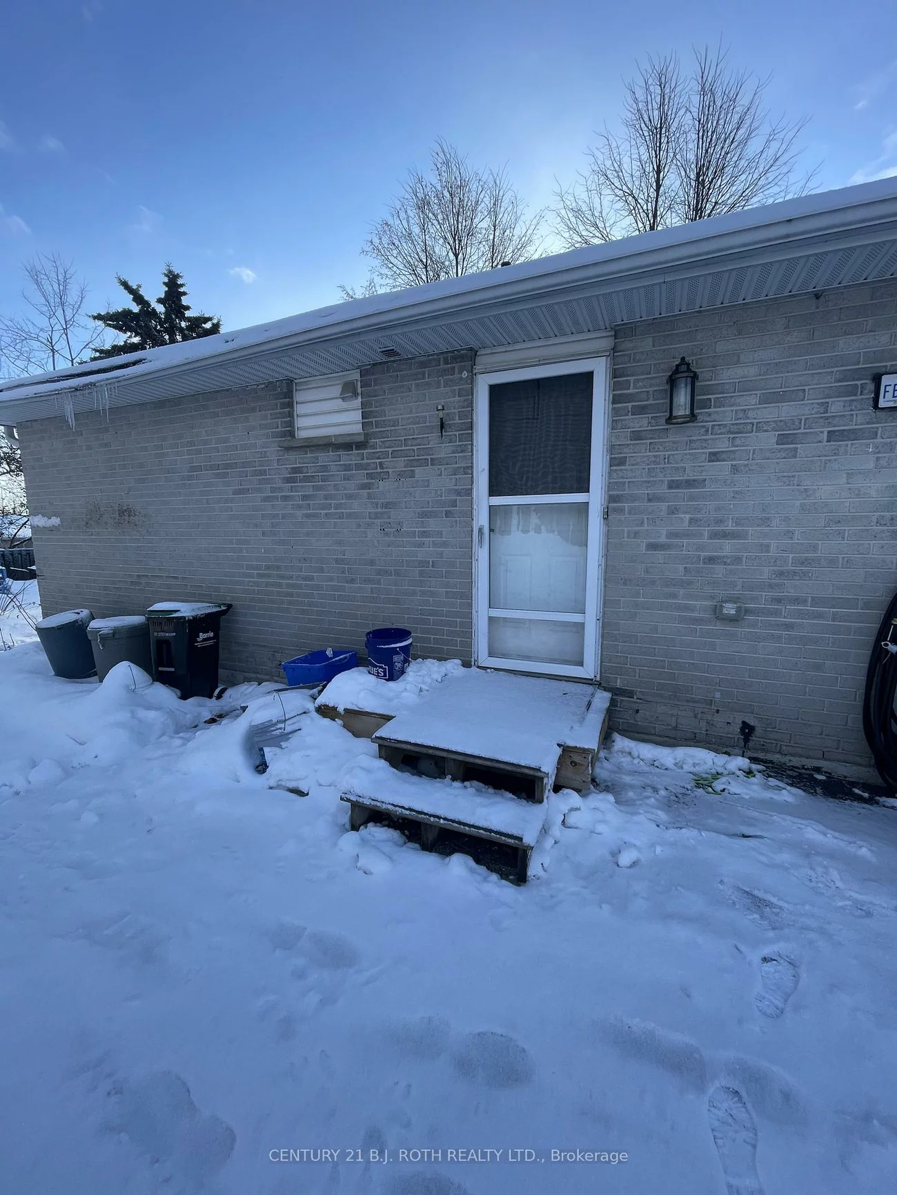 8, Daphne, Cundles East, Barrie