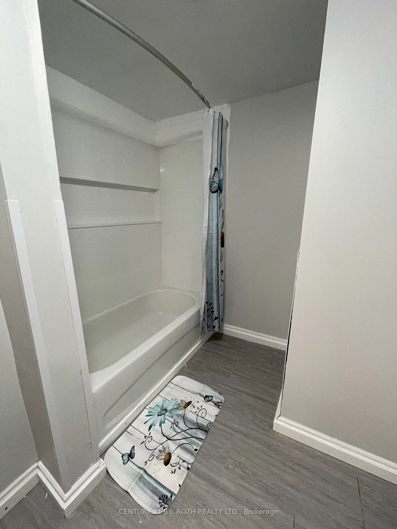 8, Daphne, Cundles East, Barrie