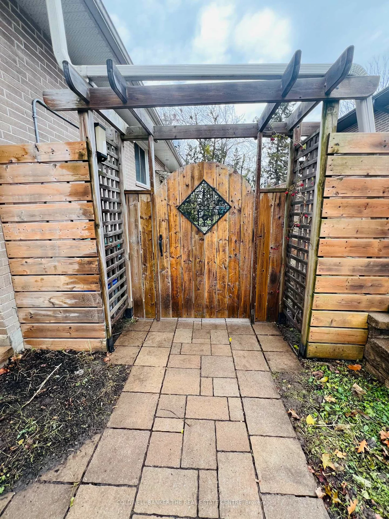 208, Wellington, Wellington, Barrie