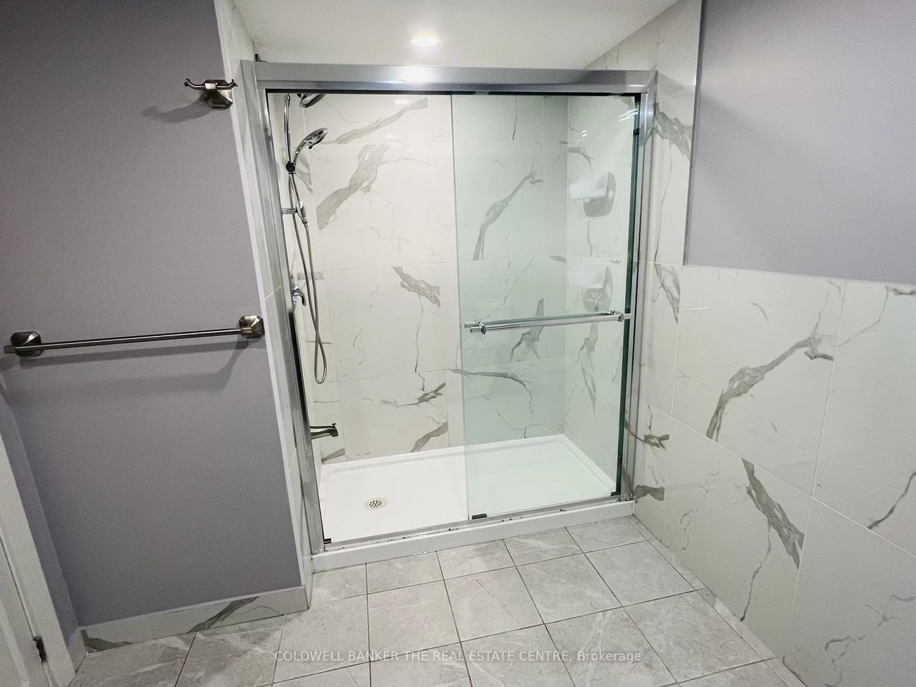 208, Wellington, Wellington, Barrie