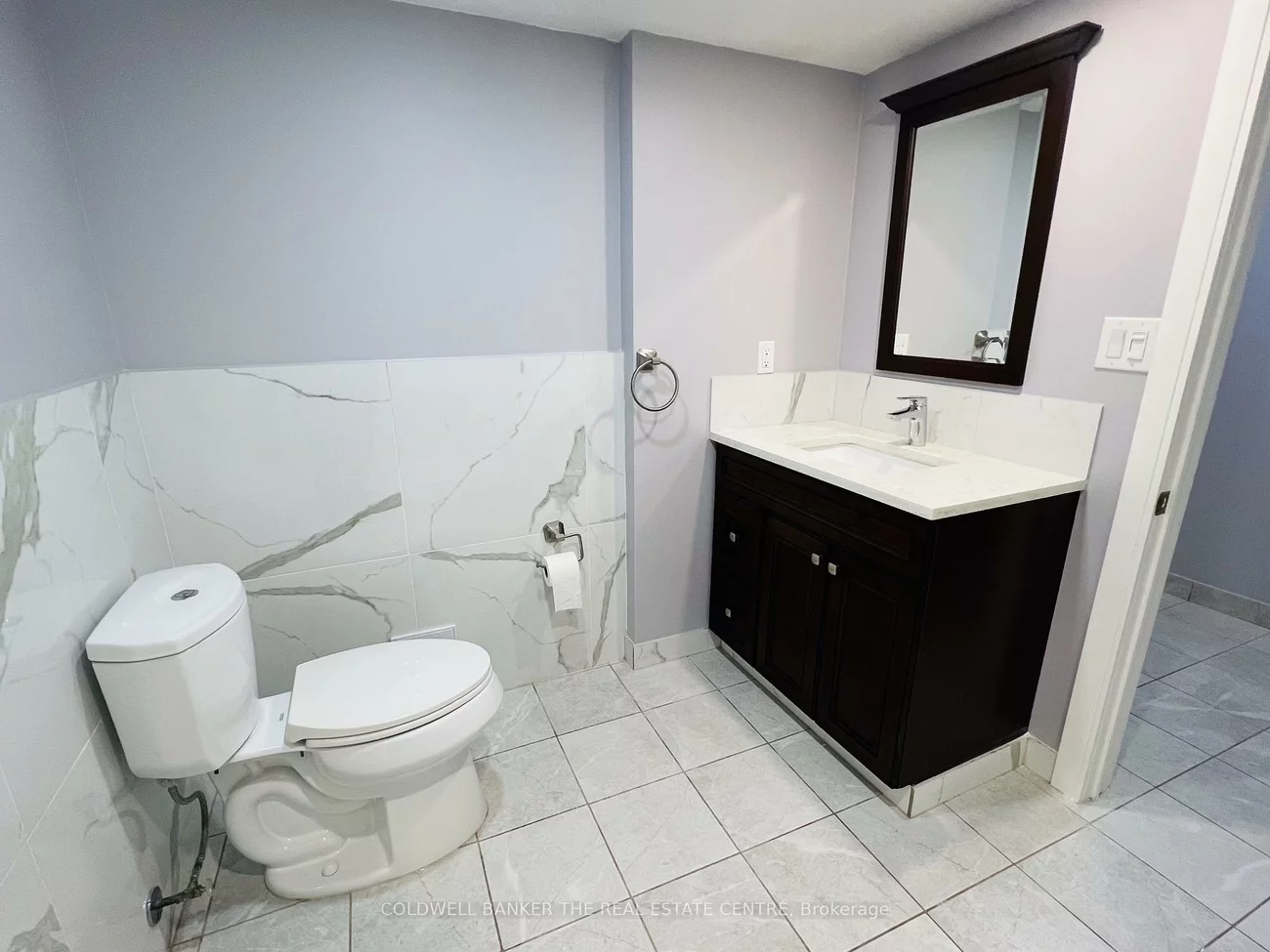 208, Wellington, Wellington, Barrie