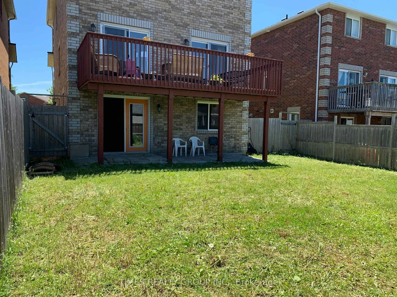 30, Claire, Painswick South, Barrie