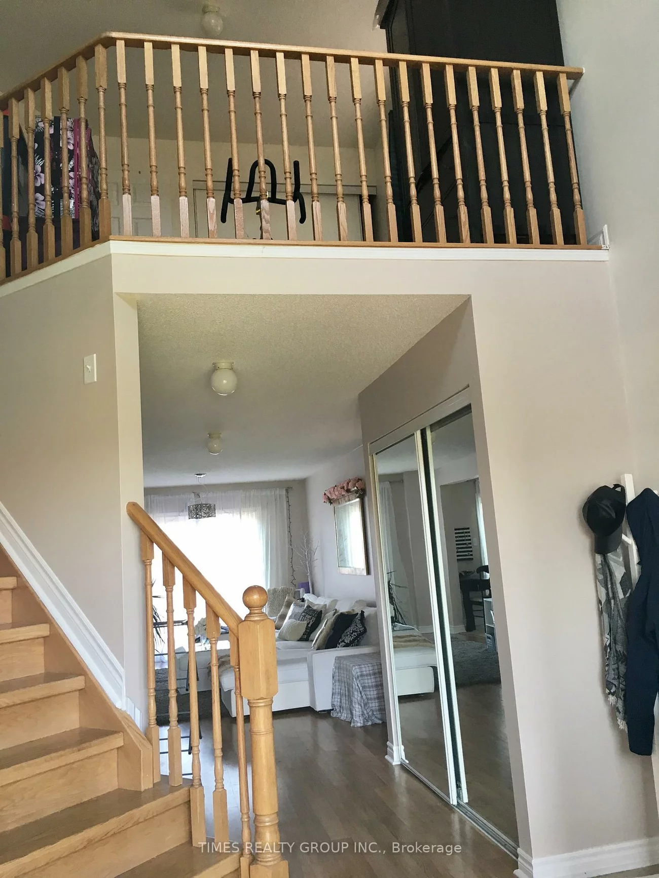 30, Claire, Painswick South, Barrie