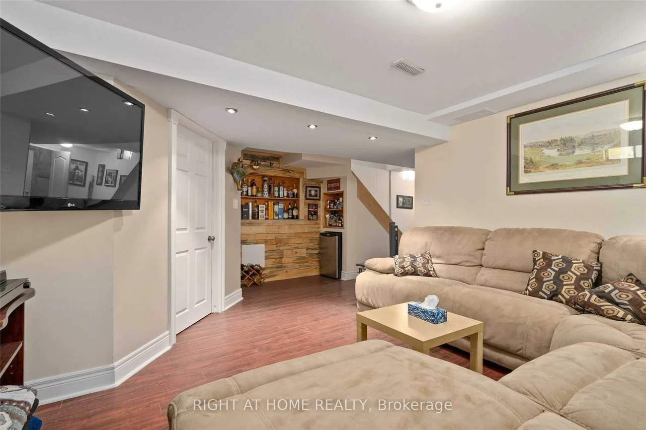 91, Brucker, Holly, Barrie