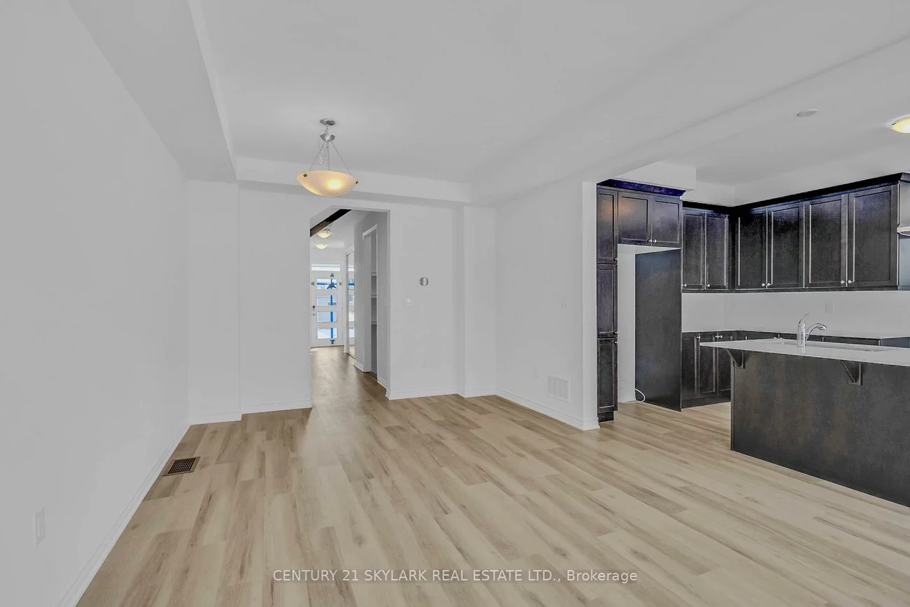 16, Ivory, Rural Barrie Southeast, Barrie