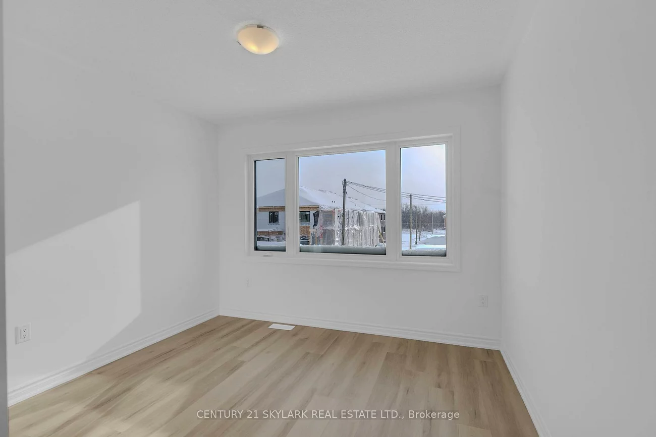 16, Ivory, Rural Barrie Southeast, Barrie