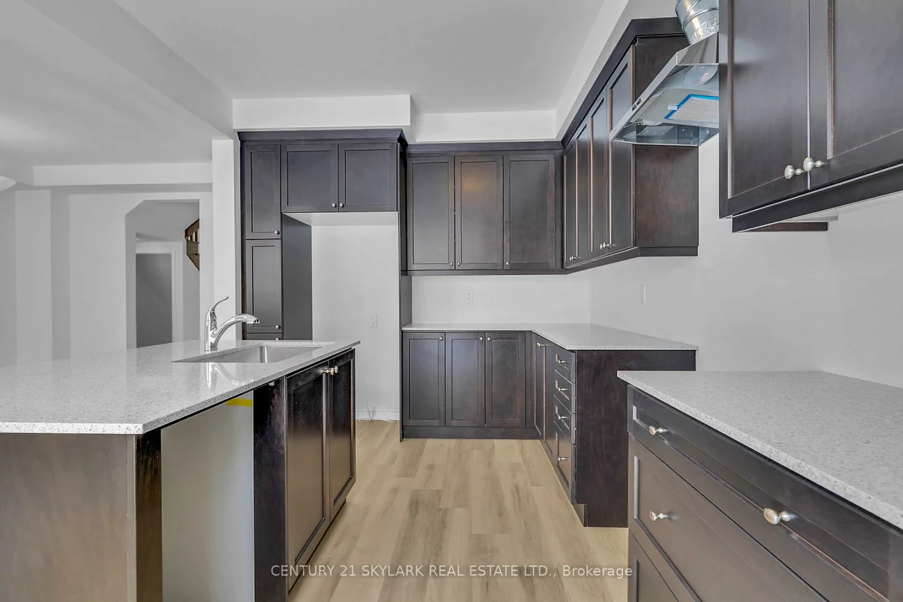 16, Ivory, Rural Barrie Southeast, Barrie