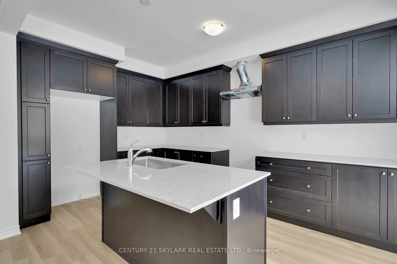 16, Ivory, Rural Barrie Southeast, Barrie