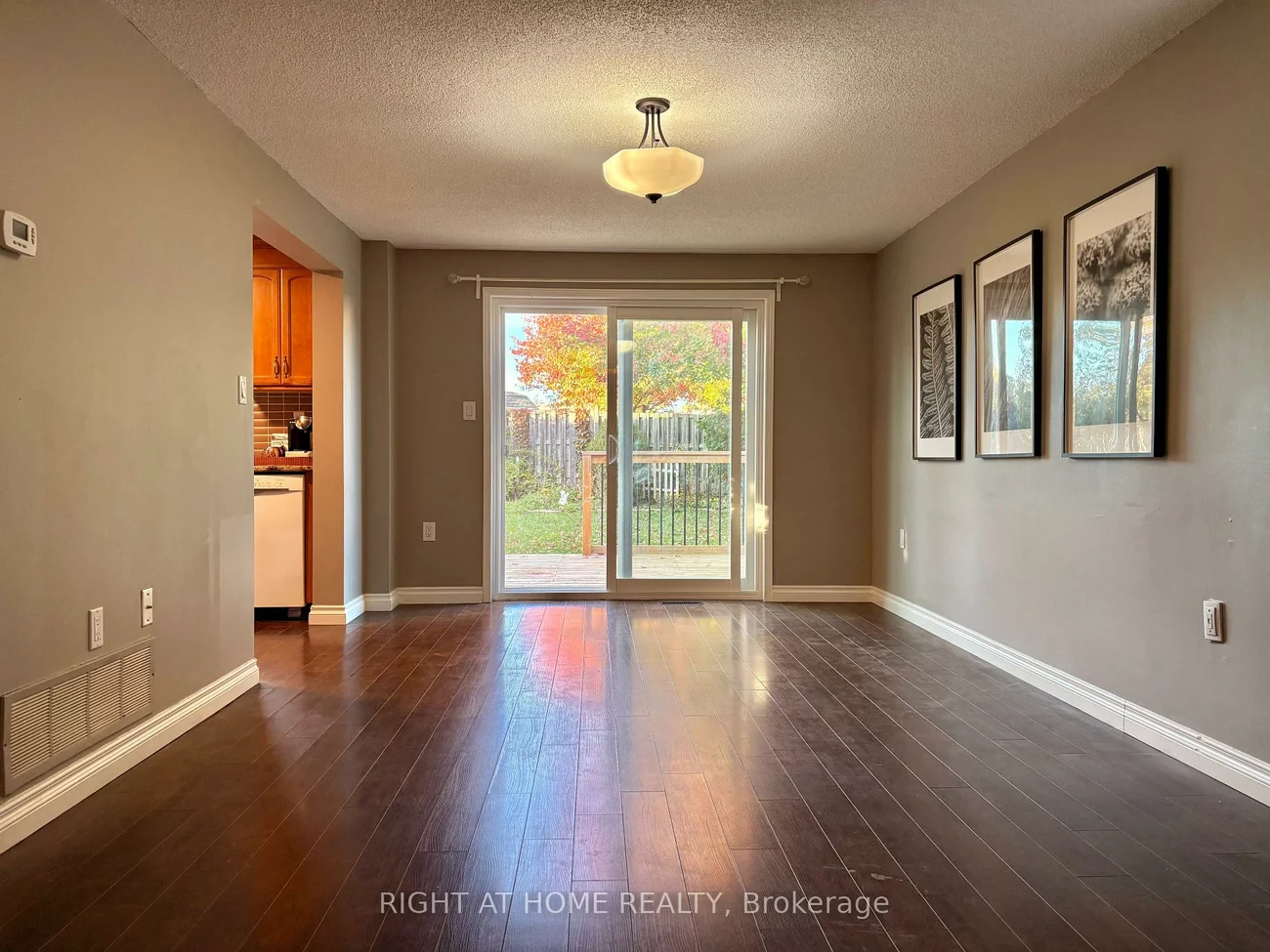 181, Columbia, Holly, Barrie