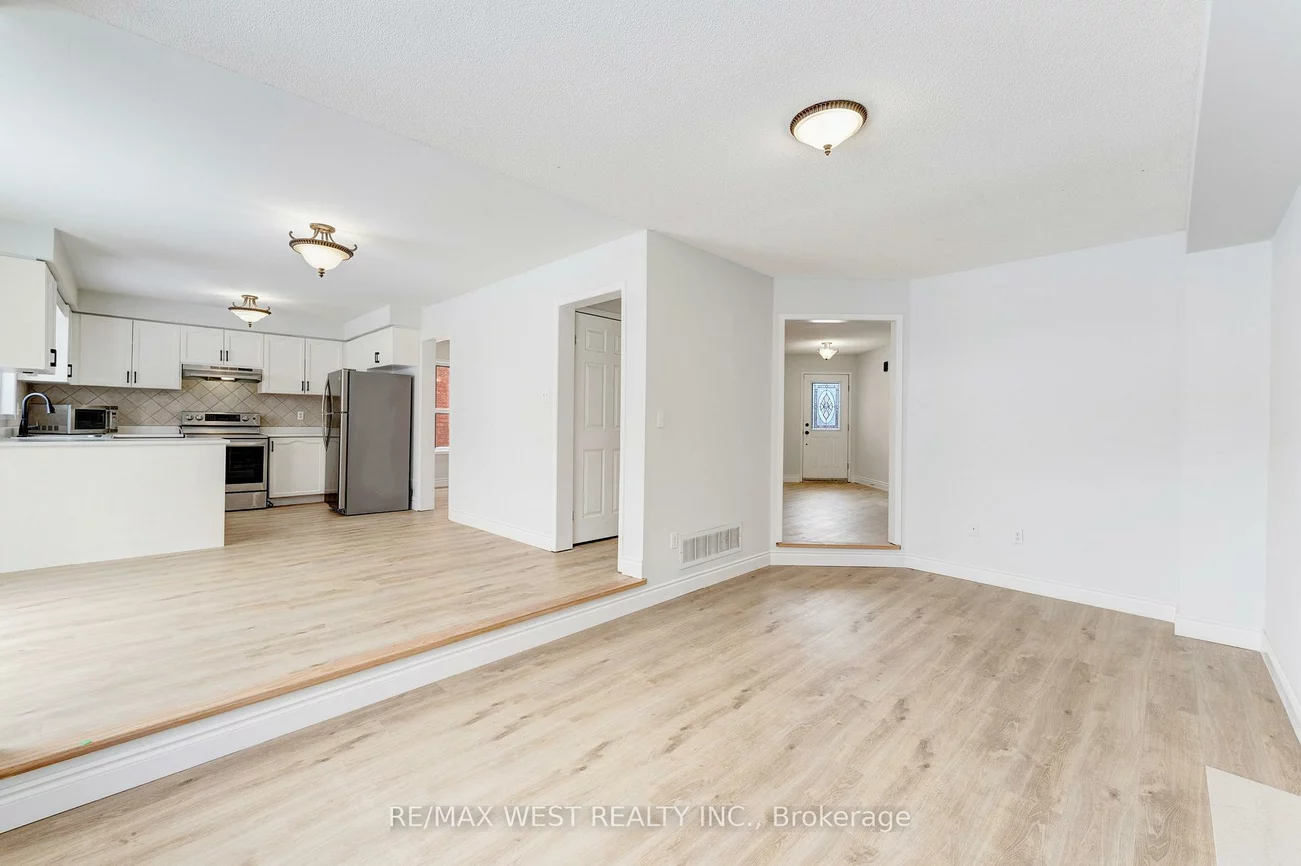 20, Felt, Bayshore, Barrie