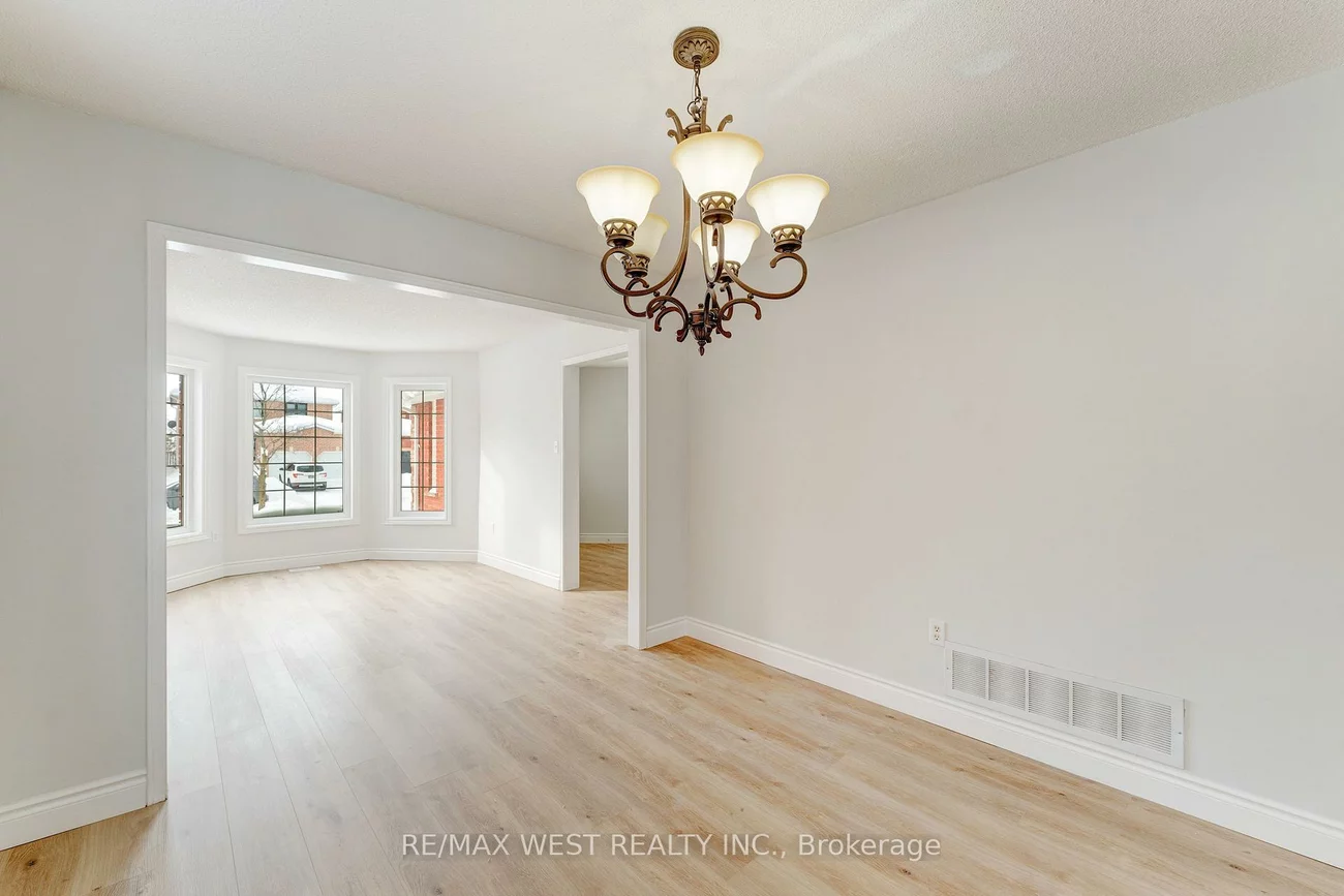 20, Felt, Bayshore, Barrie