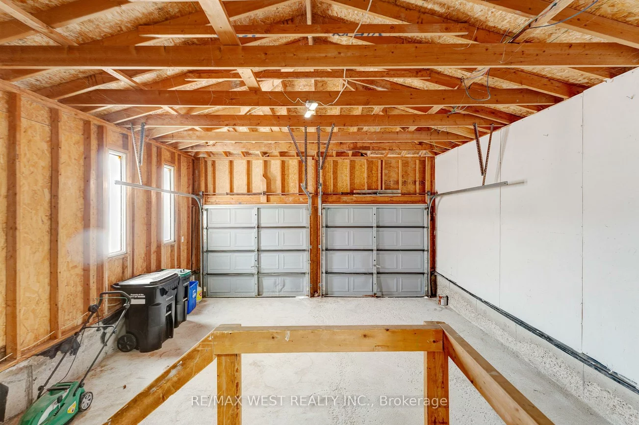 20, Felt, Bayshore, Barrie