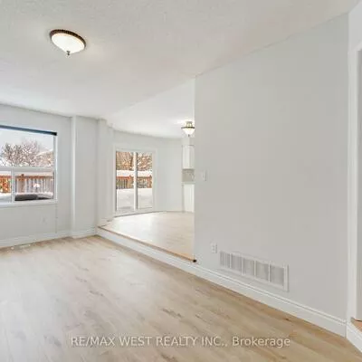 20, Felt, Bayshore, Barrie