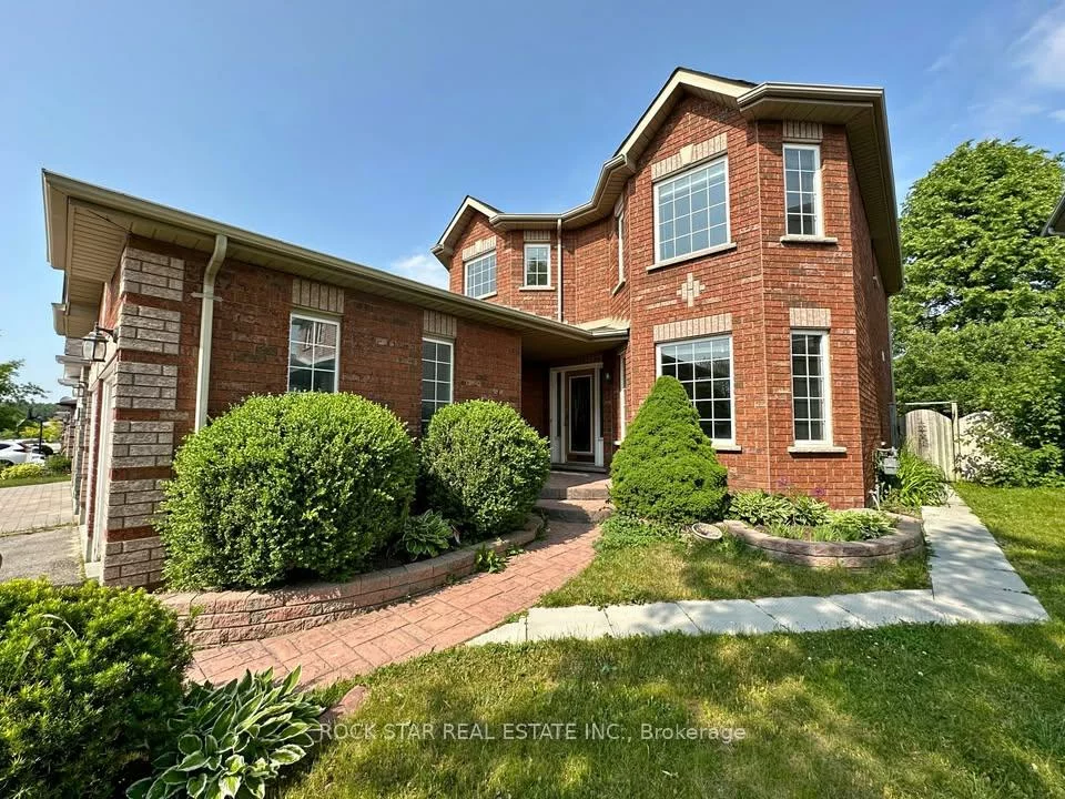 31, Red Oak, Holly, Barrie