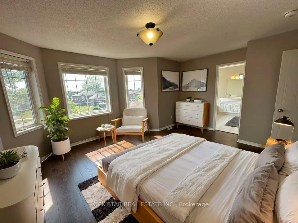 31, Red Oak, Holly, Barrie