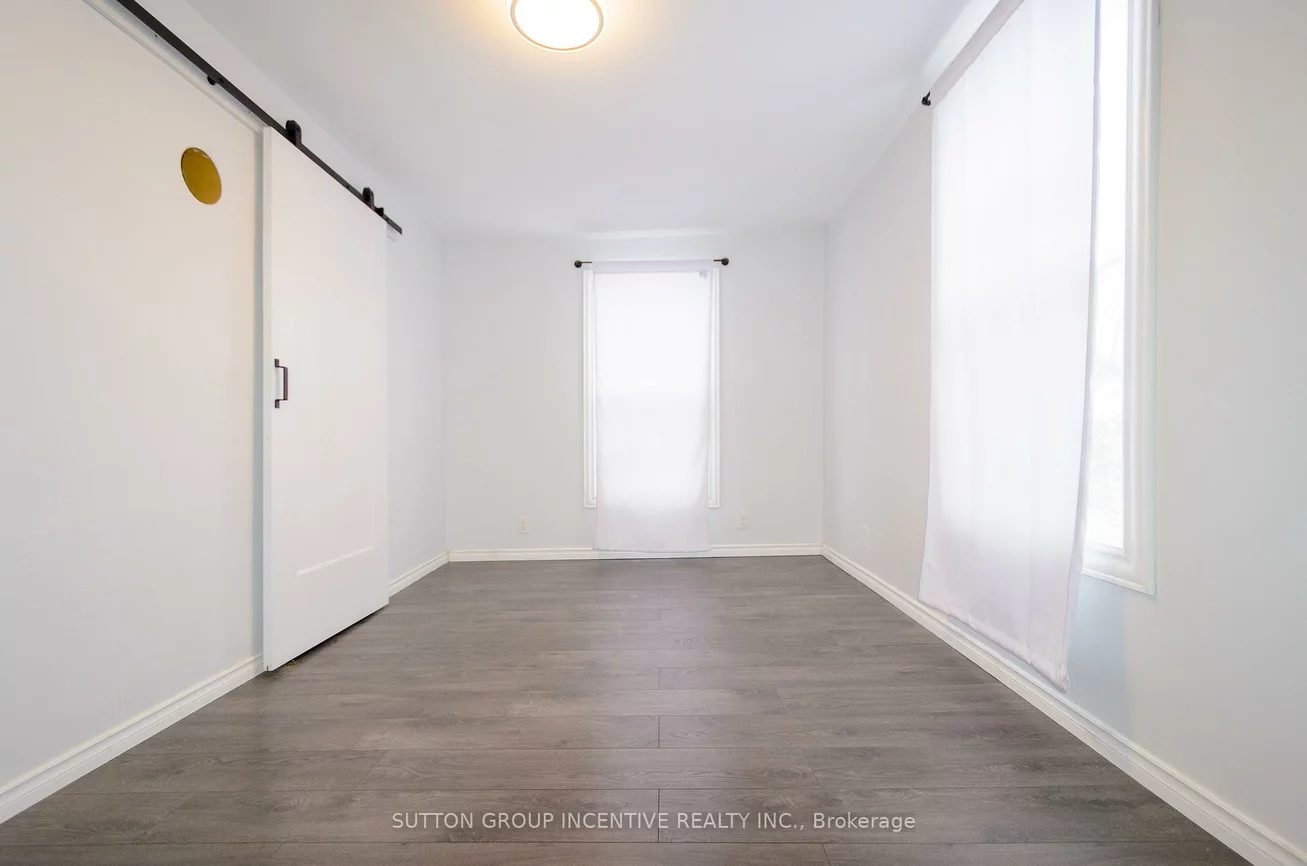 46, Ellen, Lakeshore, Barrie