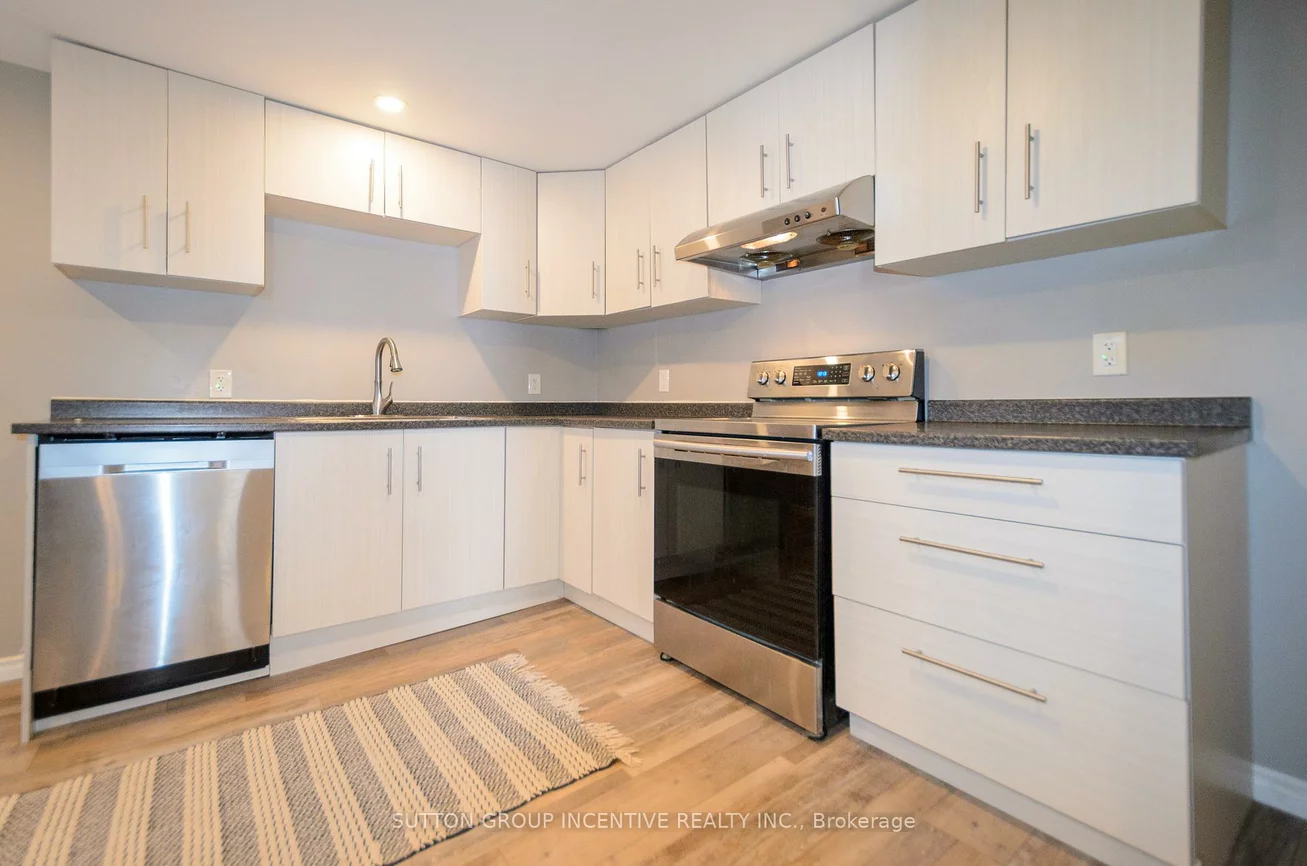 46, Ellen, Lakeshore, Barrie