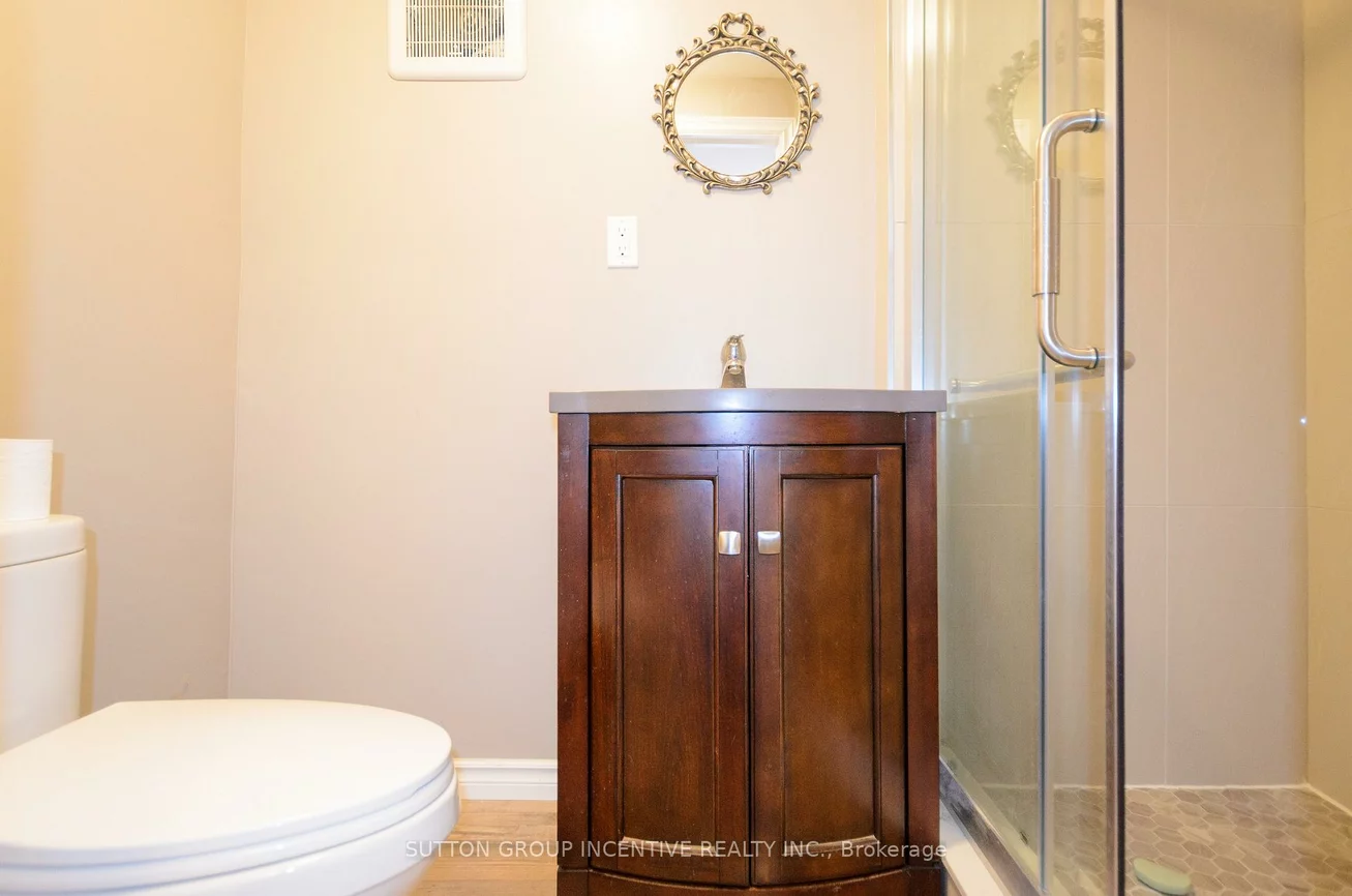 46, Ellen, Lakeshore, Barrie