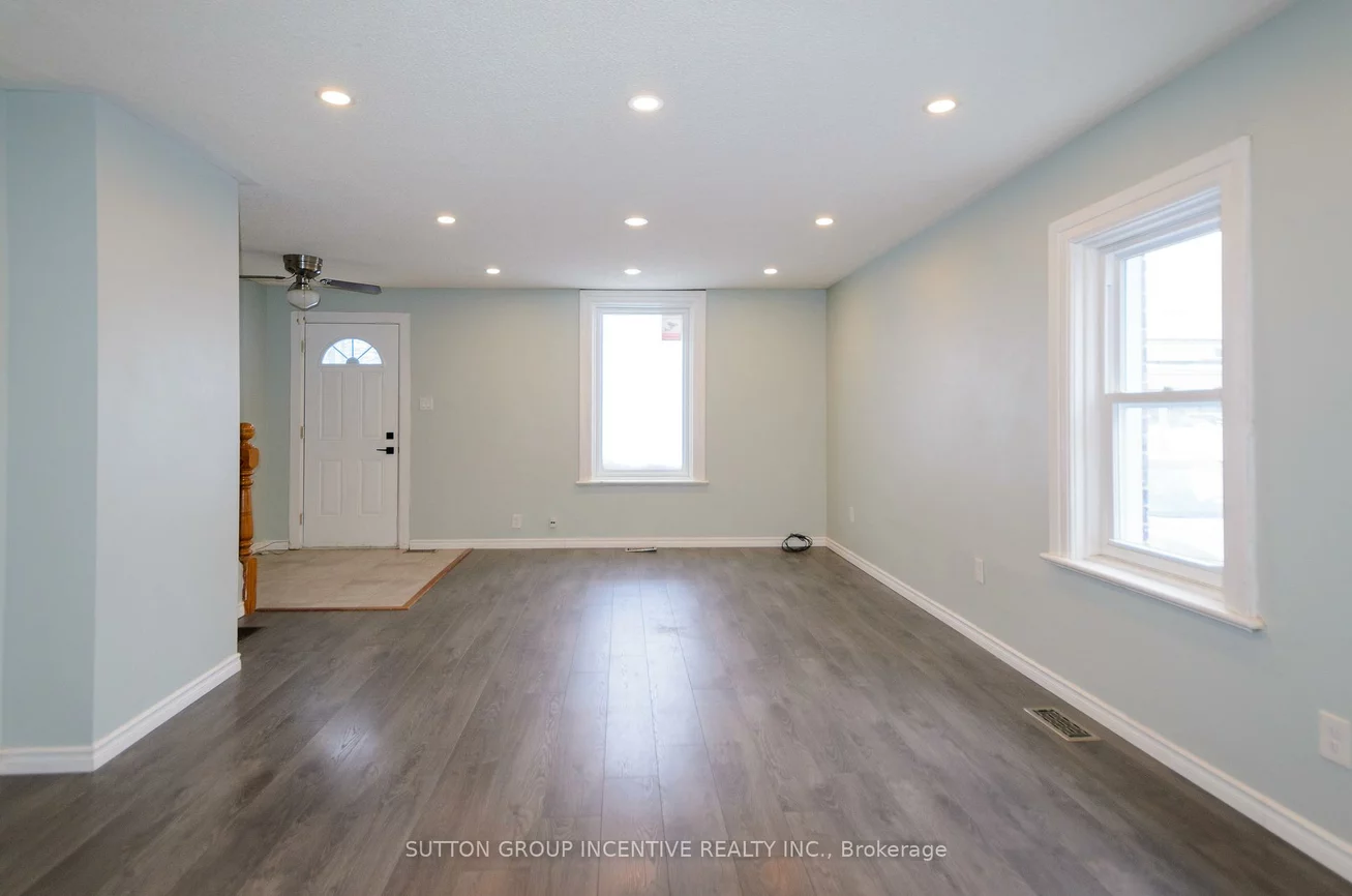 46, Ellen, Lakeshore, Barrie