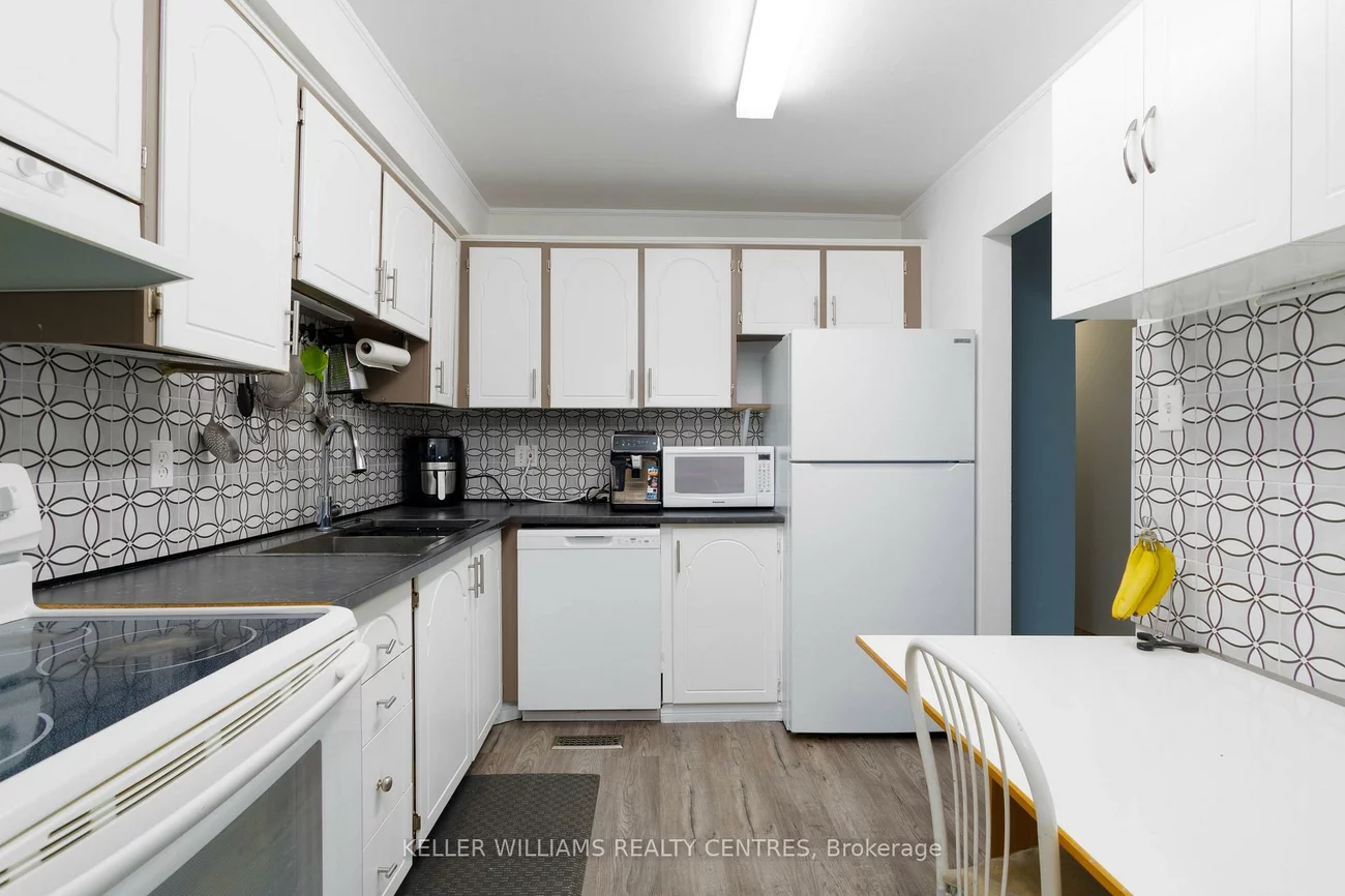 66, Chaucer, Letitia Heights, Barrie