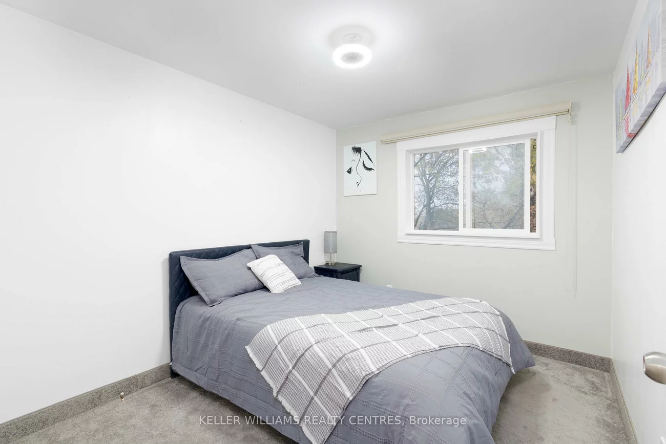 66, Chaucer, Letitia Heights, Barrie