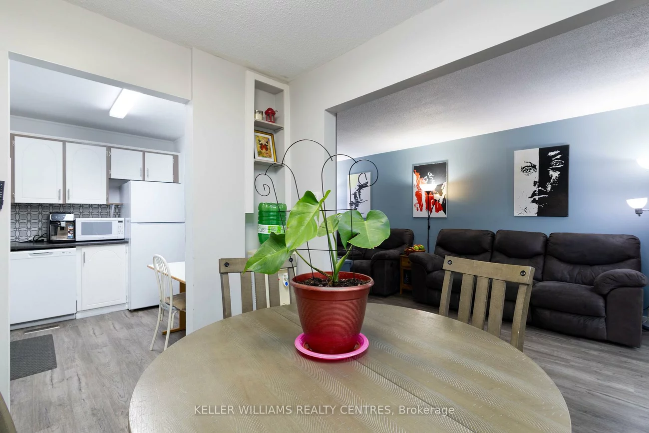 66, Chaucer, Letitia Heights, Barrie