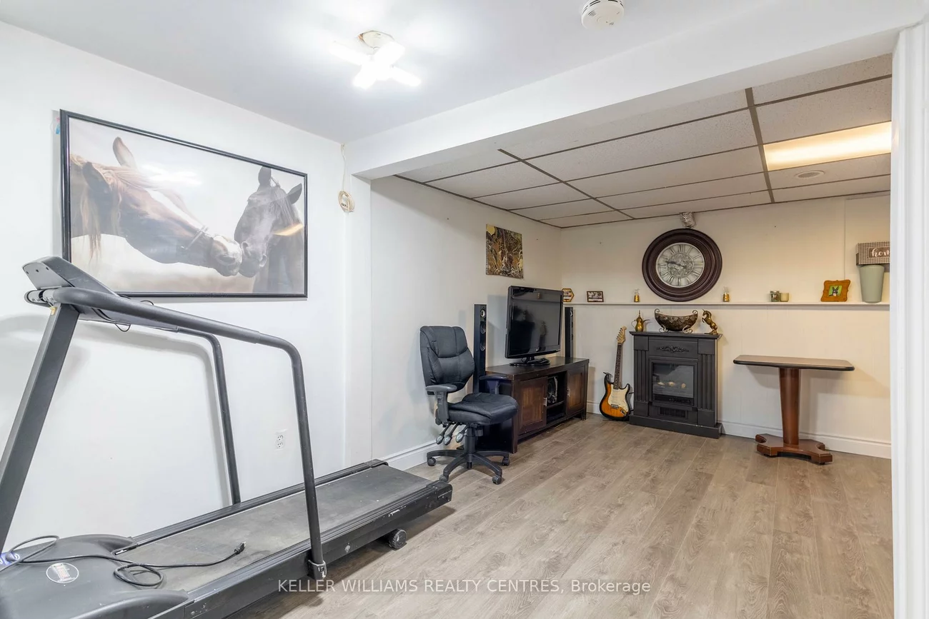 66, Chaucer, Letitia Heights, Barrie